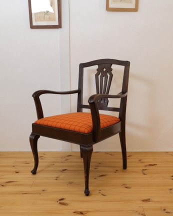 北野異人館で使われていたアンティークチェアの修理と張り替え