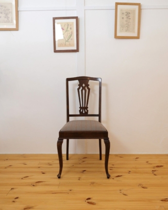 北野異人館で使われていたアンティークチェアの修理と張り替え