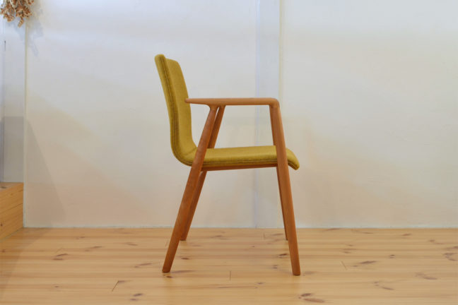 宮崎椅子のGINA　チェリー　デザイナーズチェア