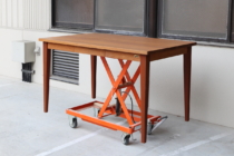 シャルドネ家具の修理
