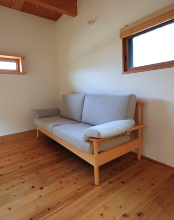 オーク無垢材ウッドフレームソファ