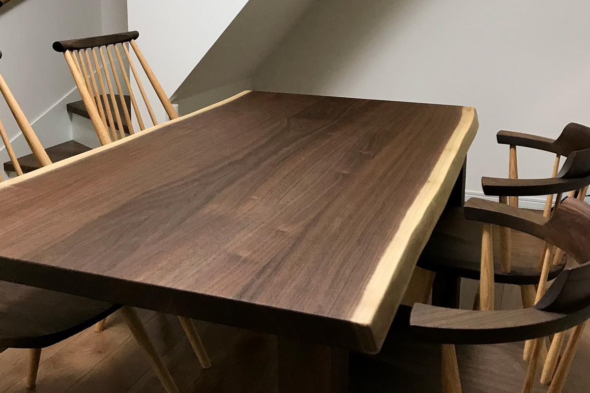 walnut-mimi-dining-table | 神戸の家具屋【cachito furniture】一枚板・オーダー家具・無垢材の家具・修理など